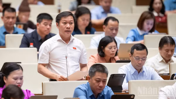 Đại biểu Quốc hội đề nghị ưu tiên bố trí nguồn lực cho chính sách tiền lương