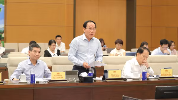 Phó Thủ tướng Lê Tiến Châu phát biểu tại phiên họp của Ủy ban Thường vụ Quốc hội chiều 21/9. (Ảnh: DUY LINH)