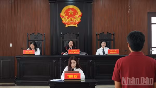 Quang cảnh phiên tòa. (Ảnh: HN)