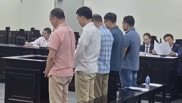 Các bị cáo tại phiên tòa. (Ảnh: MH)