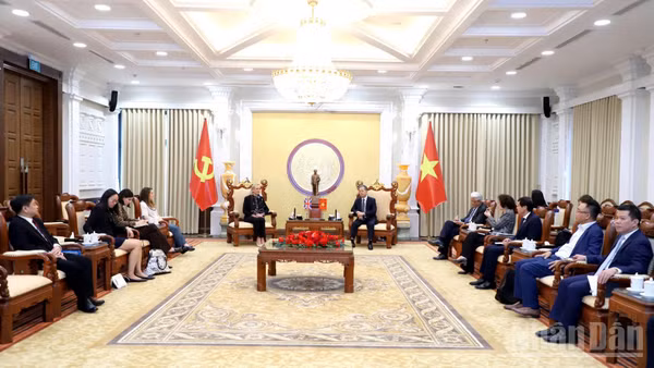 Quang cảnh buổi tiếp. (Ảnh: H.N)