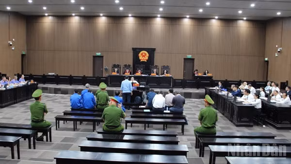 Quang cảnh phiên xét xử sơ thẩm. (Ảnh: HN)