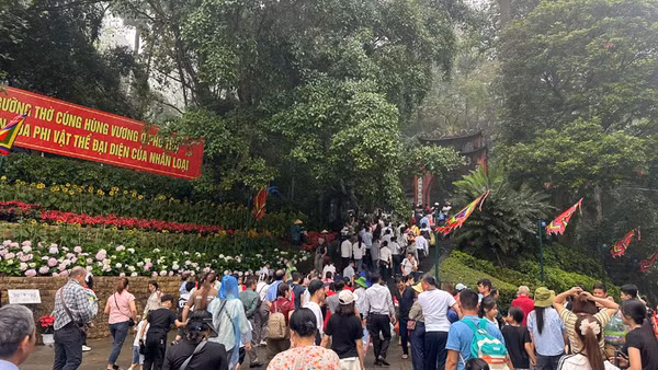 Đền Hùng là biểu tượng thiêng liêng của dân tộc.