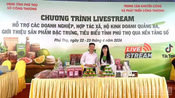 Chương trình livestream quảng bá sản phẩm đặc trưng tỉnh Phú Thọ. (Ảnh BCT cung cấp)