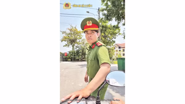 Gương mặt diễn như không diễn của “idol Tiktok”.