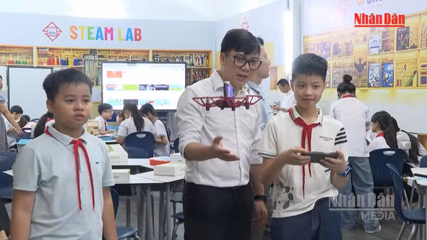 [Video] Nghiêm cấm trường học thu tiền hoạt động giáo dục tăng cường