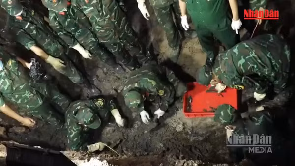 [Video] Đã tìm thấy hơn 800 hài cốt liệt sĩ tại công viên Lê Thị Riêng