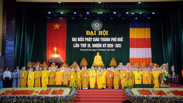Đại hội xác định chủ đề nhiệm kỳ 2026-2031 là “Kỷ cương-Đổi mới-Hiệu lực-Hiệu quả”, phát huy các giá trị di sản văn hóa Phật giáo và đẩy mạnh các hoạt động phụng sự xã hội, góp phần xây dựng đời sống văn hóa và phát triển quê hương. (Ảnh: Ban Trị sự Giáo hội phật giáo Việt Nam thành phố Huế)