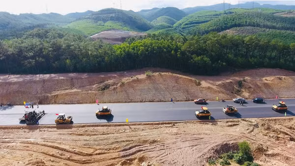 Việc theo dõi tiến độ từng dự án là cơ sở để đăng ký kế hoạch giải ngân phù hợp. (Ảnh: KC)