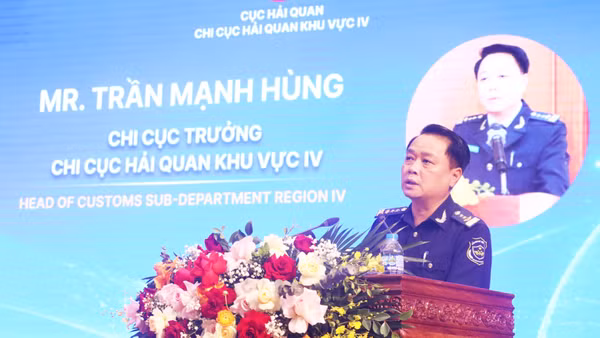 Ông Trần Mạnh Hùng, Chi cục trưởng Chi cục Hải quan khu vực IV phát biểu tại hội nghị. (Ảnh: Cục Hải quan)