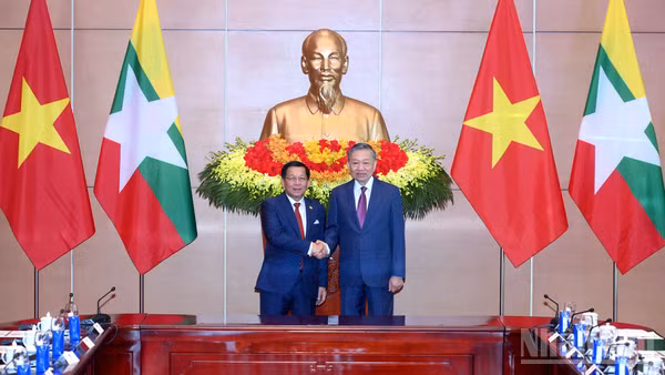 Tổng Bí thư, Chủ tịch nước Tô Lâm và Tổng thống Myanmar Min Aung Hlaing tại hội đàm. (Ảnh: ĐĂNG KHOA)