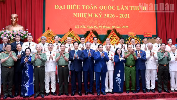 Tổng Bí thư, Chủ tịch nước Tô Lâm, các đồng chí lãnh đạo, nguyên lãnh đạo Đảng, Nhà nước và các đại biểu dự Đại hội đại biểu toàn quốc Hội Cựu Công an nhân dân Việt Nam lần thứ II, nhiệm kỳ 2026-2031. (Ảnh: ĐĂNG KHOA)