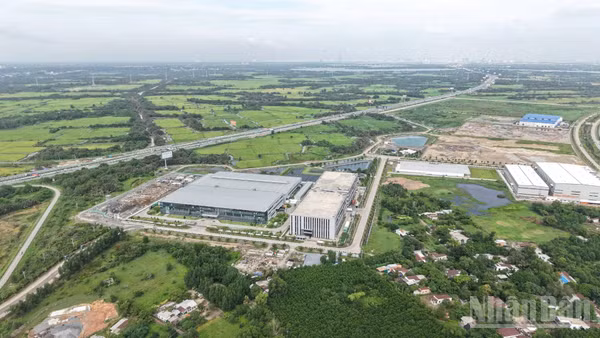 Dư địa khai thác nguồn lực đất đai ở thành phố Đồng Nai rất lớn, nhất là khi sân bay Long Thành và hệ thống giao thông kết nối chiến lược vận hành đồng bộ, liên hoàn.