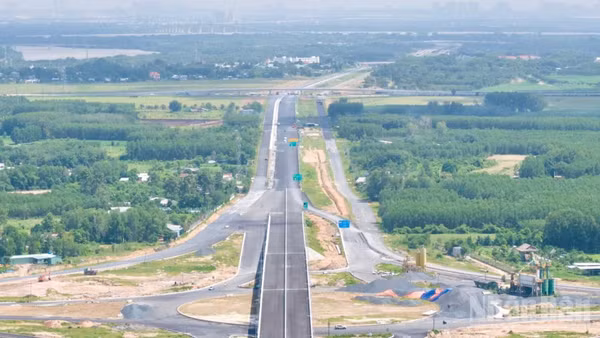 Dự án Vành đai 3 Thành phố Hồ Chí Minh đoạn qua địa bàn thành phố Đồng Nai có chiều dài hơn 11,2km.