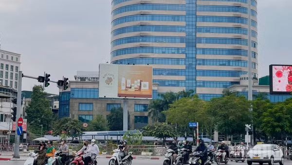 Khu vực Hà Nội ngày nắng, có mưa rào và dông vài nơi. (Ảnh minh họa: Đ.T)