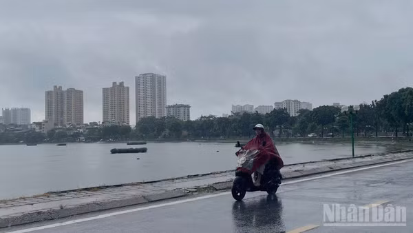 Dự báo khu vực Hà Nội có mưa rào và dông vài nơi. (Ảnh minh họa: Đ.T)