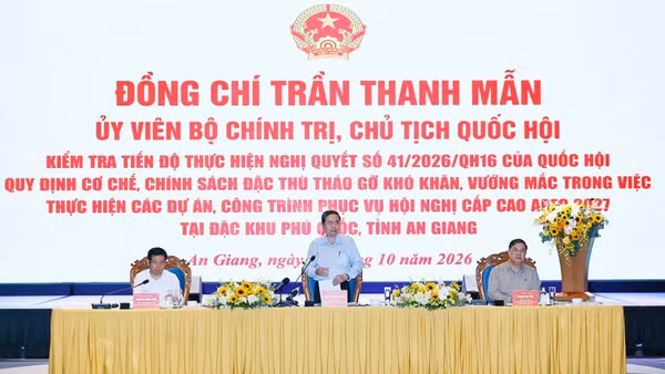 Chủ tịch Quốc hội Trần Thanh Mẫn phát biểu tại cuộc làm việc với Lãnh đạo tỉnh An Giang. (Ảnh: TTXVN)