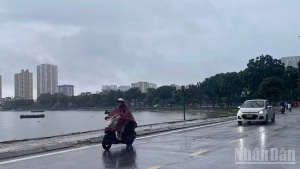 Dự báo khu vực Hà Nội có lúc có mưa rào và dông. (Ảnh minh họa: Đ.T)