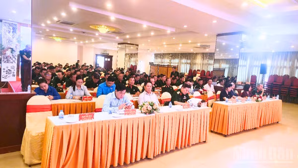 Các đại biểu dự hội nghị. (Ảnh: VĂN ÚT)
