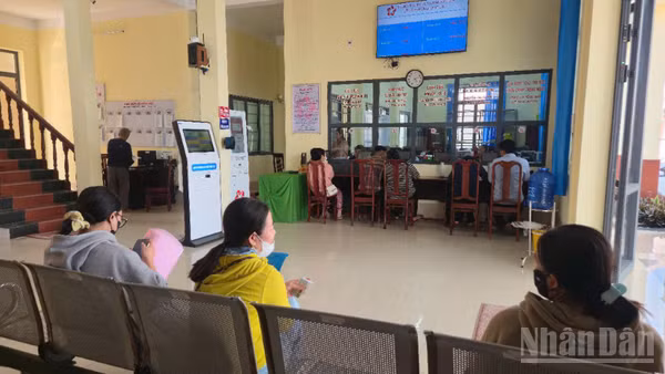 Ủy ban nhân dân phường Long Bình là một trong những đơn vị được xếp loại cải cách hành chính ở mức độ tốt.