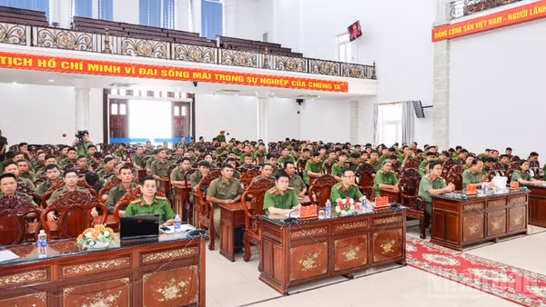 Toàn cảnh lễ khai giảng.