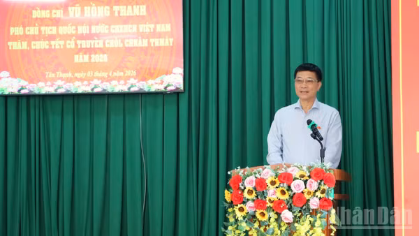 Phó Chủ tịch Quốc hội Vũ Hồng Thanh phát biểu tại buổi lễ.
