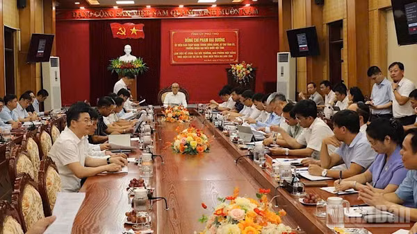 Các đại biểu dự hội nghị.