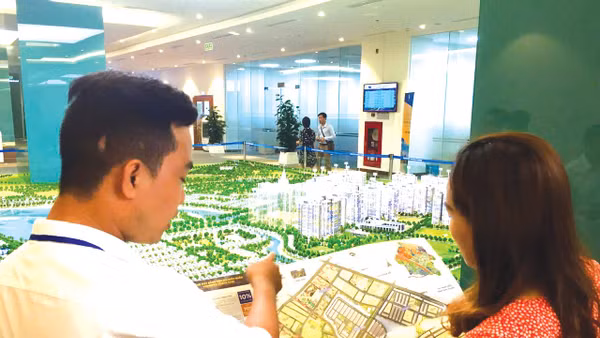 Giá nhà giảm nhưng vẫn ngoài tầm với của nhiều người. Ảnh | Trần Hải