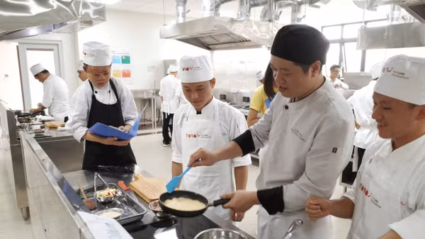 Học viên KOTO thực hành tại trường.