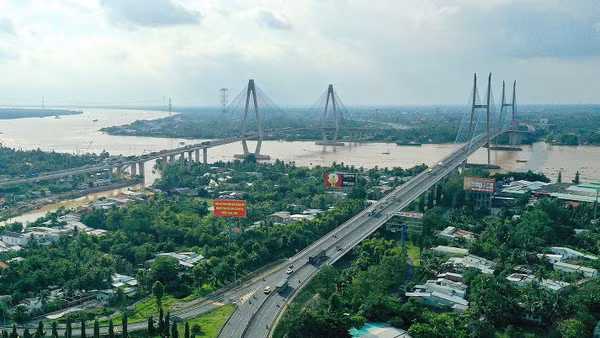 Với hệ thống hạ tầng dần được hoàn thiện, Vĩnh Long sẽ kết nối sâu với Thành phố Hồ Chí Minh và cả vùng Đồng bằng sông Cửu Long. Ảnh: Hương Nguyên