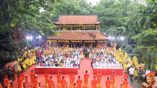 Quang cảnh khai mạc Lễ hội chùa Long Đọi Sơn năm 2026.