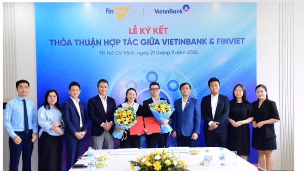 Lễ ký kết thỏa thuận hợp tác giữa VietinBank và FinViet.