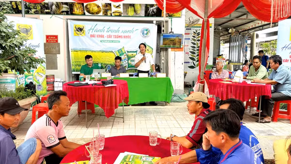 Hội thảo tổng kết mô hình “Hành trình xanh-Đất khỏe, cây trồng khỏe” tại Hợp tác xã Nông nghiệp Thuận Phú (xã Thạnh Mỹ Tây, tỉnh An Giang), nhằm đánh giá hiệu quả giải pháp nâng pH đất phèn, giảm chi phí sản xuất lúa hè thu 2026. (Nguồn ảnh: Bình Điền)