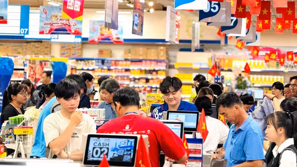 Không gian mua sắm tại Saigon Co.op rộn ràng sắc màu Quốc khánh, lan tỏa tinh thần tự hào hàng Việt. (Ảnh: Saigon Coop)