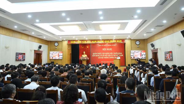 Quang cảnh hội nghị. (Ảnh: HIỀN HÒA)