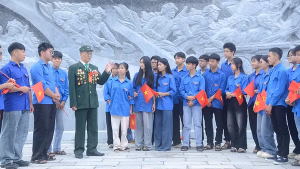 Ông Vũ Kim Điều, chiến sĩ Điện Biên kể về trận đánh mở màn vào “cánh cửa thép Him Lam” trong Chiến dịch Điện Biên Phủ.
