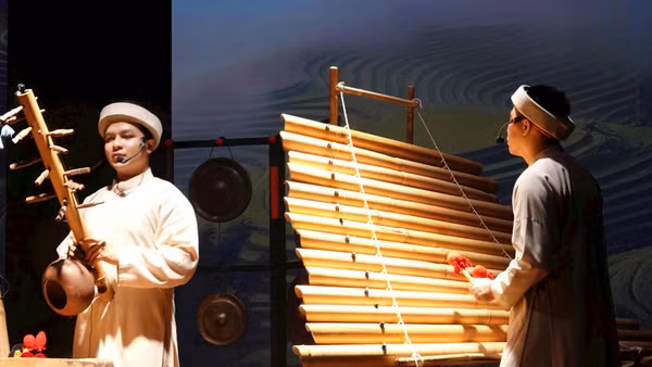 Các nghệ sĩ biểu diễn trong chương trình Chào Show.