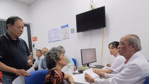Người dân được khám, tư vấn tận tình. Nguồn | Hà Nội mới
