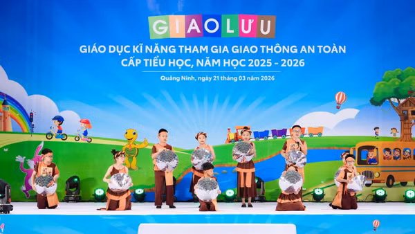 Học sinh Trường tiểu học Phương Mai, Thành phố Hà Nội, tham dự Chương trình giao lưu Giáo dục kỹ năng tham gia giao thông an toàn cấp tiểu học năm học 2025-2026.