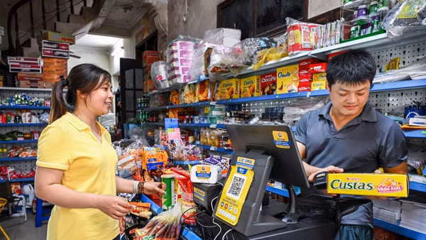Việc Chính phủ nâng ngưỡng doanh thu không chịu thuế lên 1 tỷ đồng là động lực khiến nhiều hộ kinh doanh quan tâm hơn tới việc quản lý doanh thu, vận hành kinh doanh bài bản. Ảnh: Thành Đạt