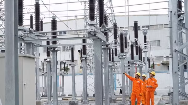 Công văn số 4463/UBND-KT về việc bảo đảm an ninh, an toàn hành lang bảo vệ công trình điện lực trên địa bàn.