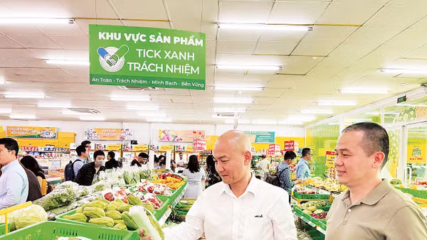 Thành phố Hồ Chí Minh triển khai chương trình “Tick xanh trách nhiệm” nhằm số hóa chuỗi cung ứng và tự động giám sát an toàn thực phẩm.