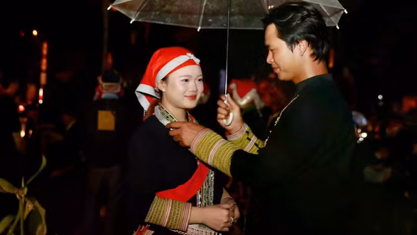 Tái hiện Phiên chợ vùng cao và Chợ tình Sa Pa.
