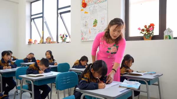 Tạo môi trường học tập tốt hơn đang là yêu cầu cấp bách từ thực tiễn với ngành giáo dục.