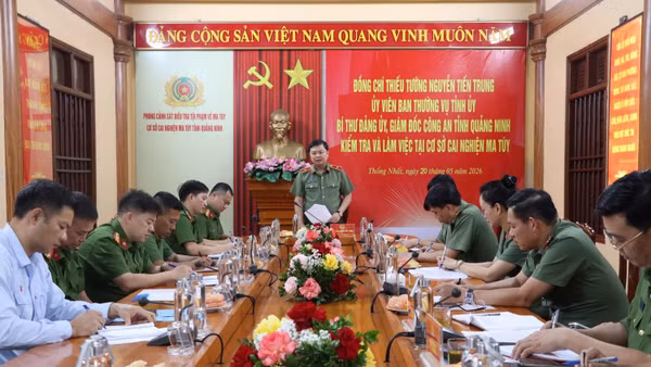 Thiếu tướng Nguyễn Tiến Trung, Giám đốc Công an tỉnh Quảng Ninh làm Trưởng đoàn kiểm tra công tác quản lý, vận hành tại Cơ sở cai nghiện ma túy tỉnh.