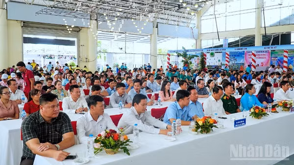 Quang cảnh Ngày hội Gia đình tỉnh Cà Mau năm 2026 tại Cà Mau với chủ đề “Gia đình hạnh phúc-Quốc gia thịnh vượng”. 