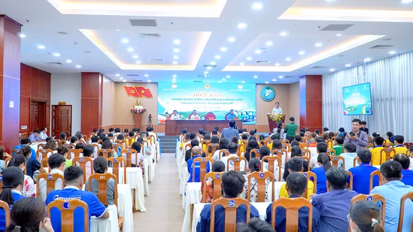 Quang cảnh buổi Diễn đàn nghe đoàn viên, người lao động nói. (Ảnh: HOÀN THÀNH)