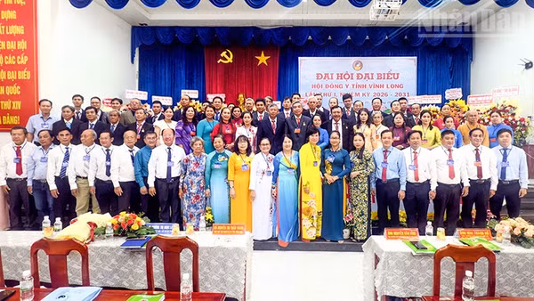 Đại hội ra mắt Ban chấp hành mới. (Ảnh: BÁ DŨNG)
