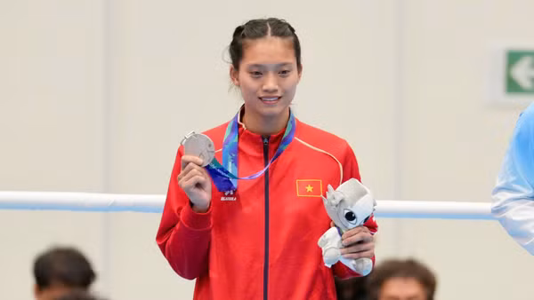 Nguyễn Thị Tâm giành Huy chương bạc hạng 51kg nữ môn boxing. (Ảnh: Tam Ninh)