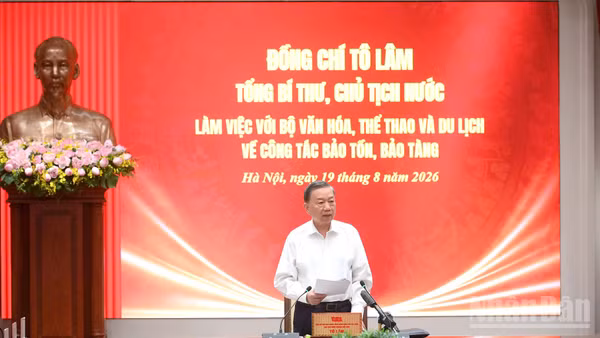 Tổng Bí thư, Chủ tịch nước Tô Lâm phát biểu tại cuộc làm việc với Bộ Văn hóa, Thể thao và Du lịch về công tác bảo tồn, bảo tàng. (Ảnh: ĐĂNG KHOA)